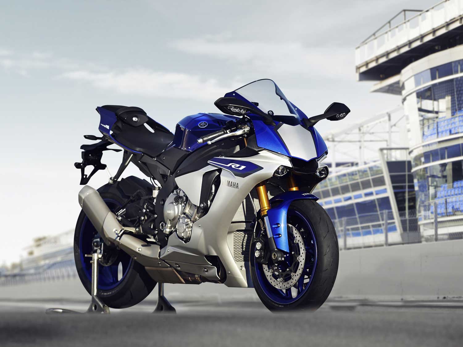 Yamaha r1m deals 2015