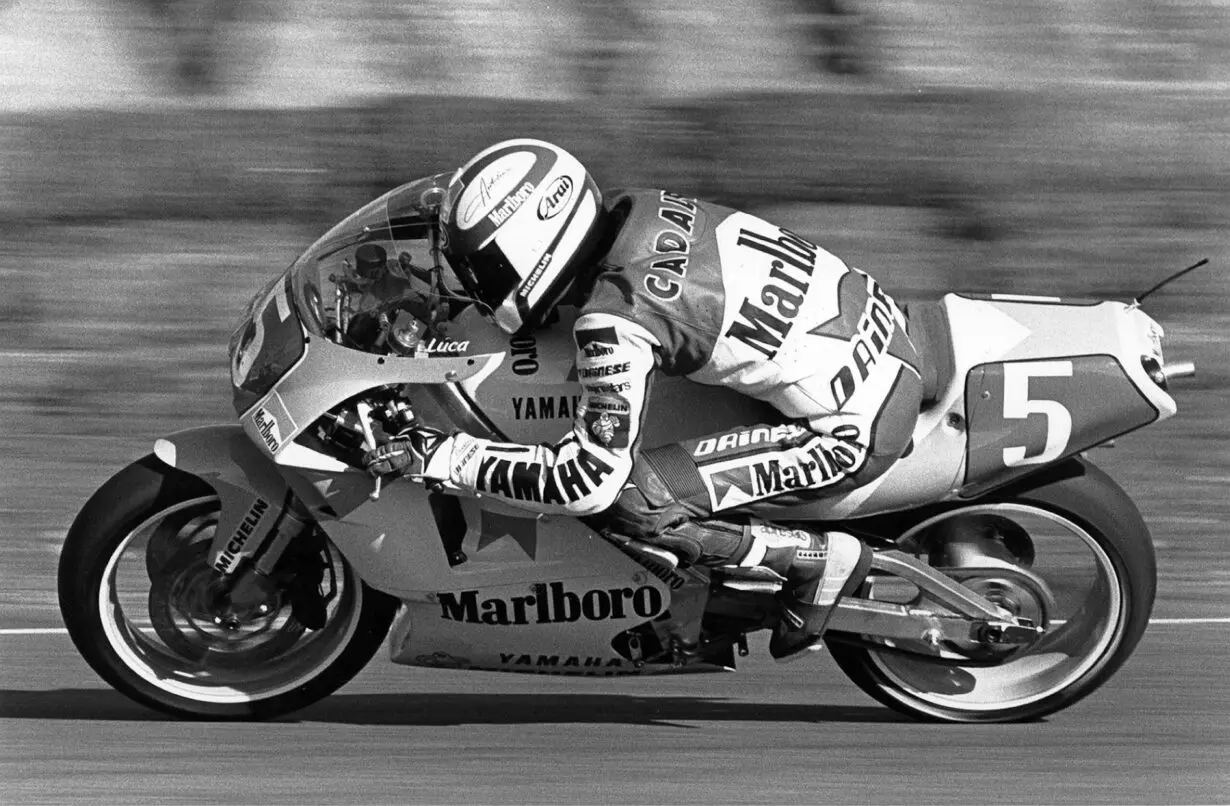 NNC RR C200048 - 1990 250cc Marlboro Yamaha Team Agostini rider Luca Cadalora